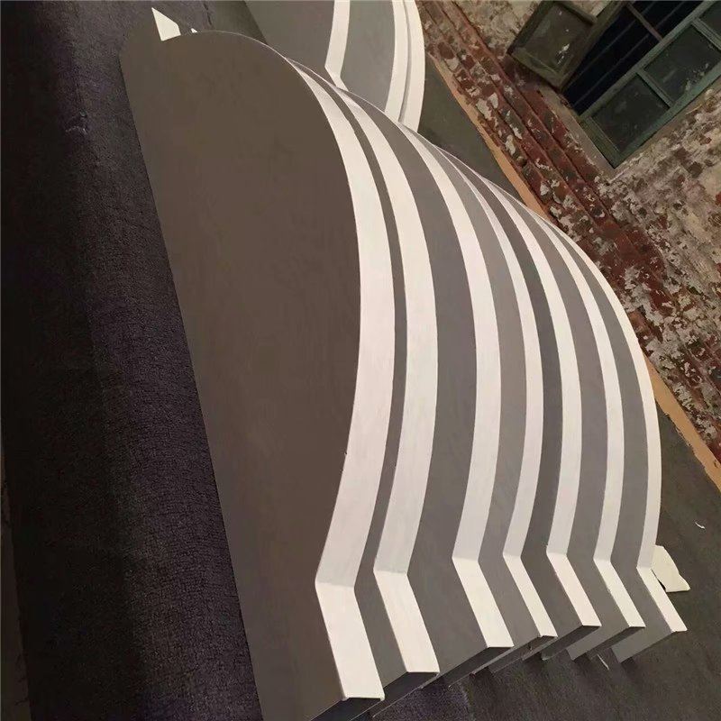 curved baffle ceiling 1